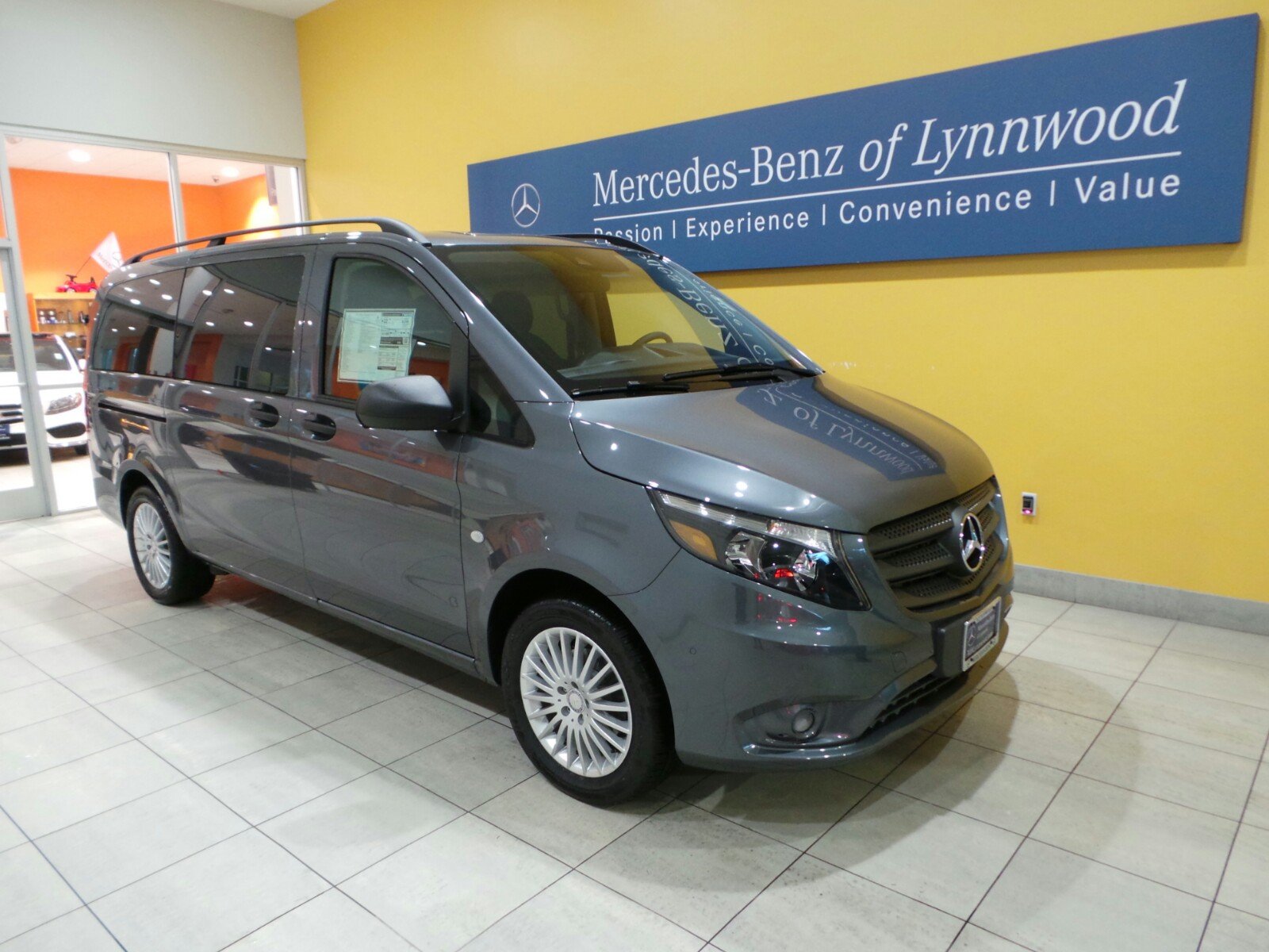 New 2017 Mercedes Benz Metris Passenger Van Passenger Van In Lynnwood M7014 Mercedes Benz Of 